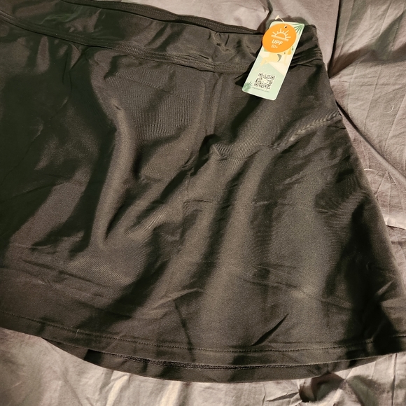 NWT..Women's swimsuit skirt - Picture 2 of 7